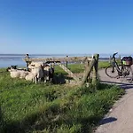 L 2 By Interhome בית נופש